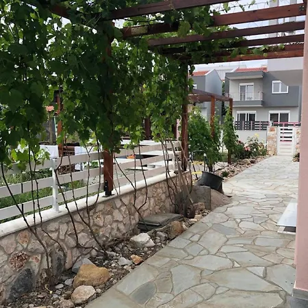 Bacchus Guest house Nikiti (Sithonia)
