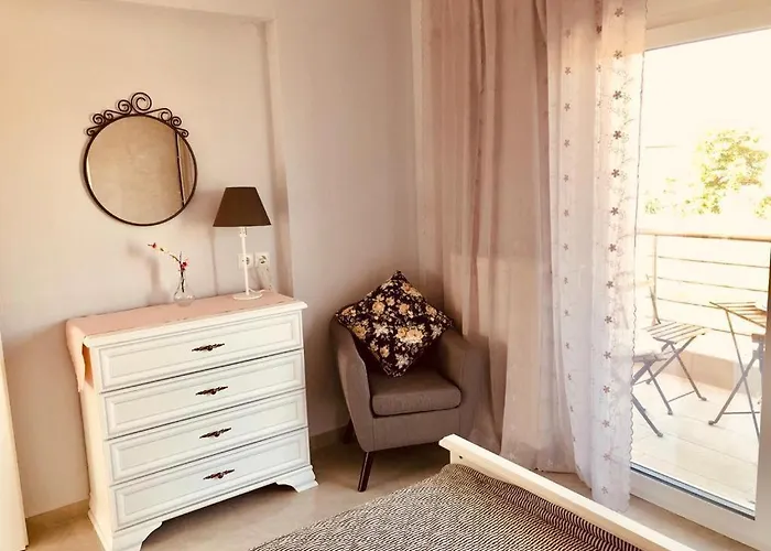 Bacchus Guest house 4*