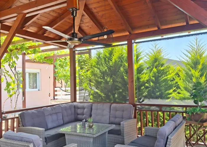 Guest house Bacchus Nikiti (Sithonia)